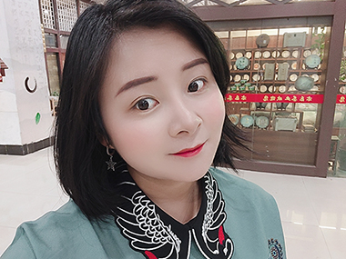李艷-財務負責人